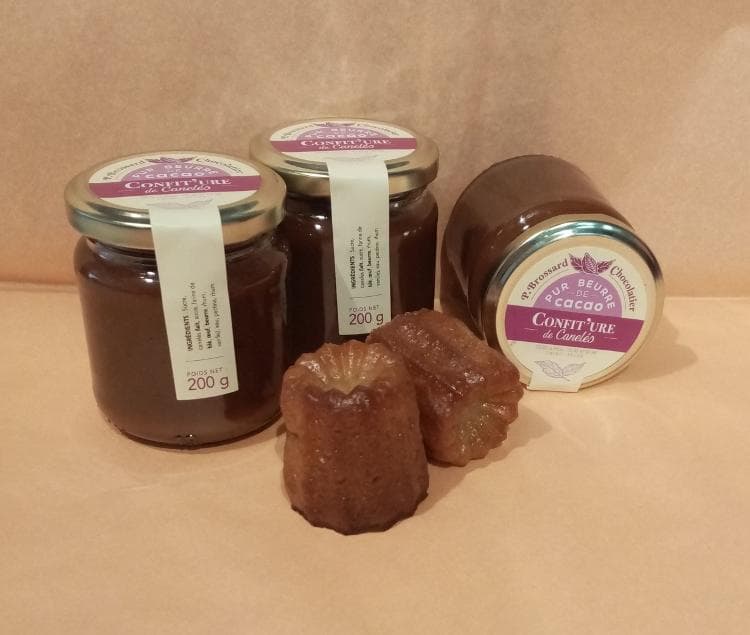 Creme aus Canelés de Bordeaux