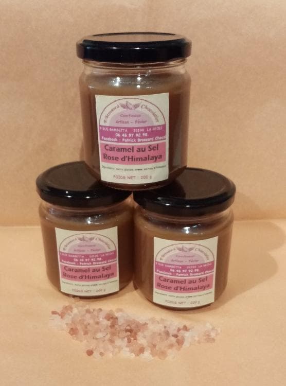Karamell mit rosa Himalaya-Salz