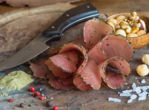 Schwein aus der Region Occitanie „Lou Porc del Païs“ mit Bärlauch
